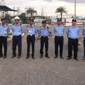 BẢO VỆ CÔNG TRƯỜNG 